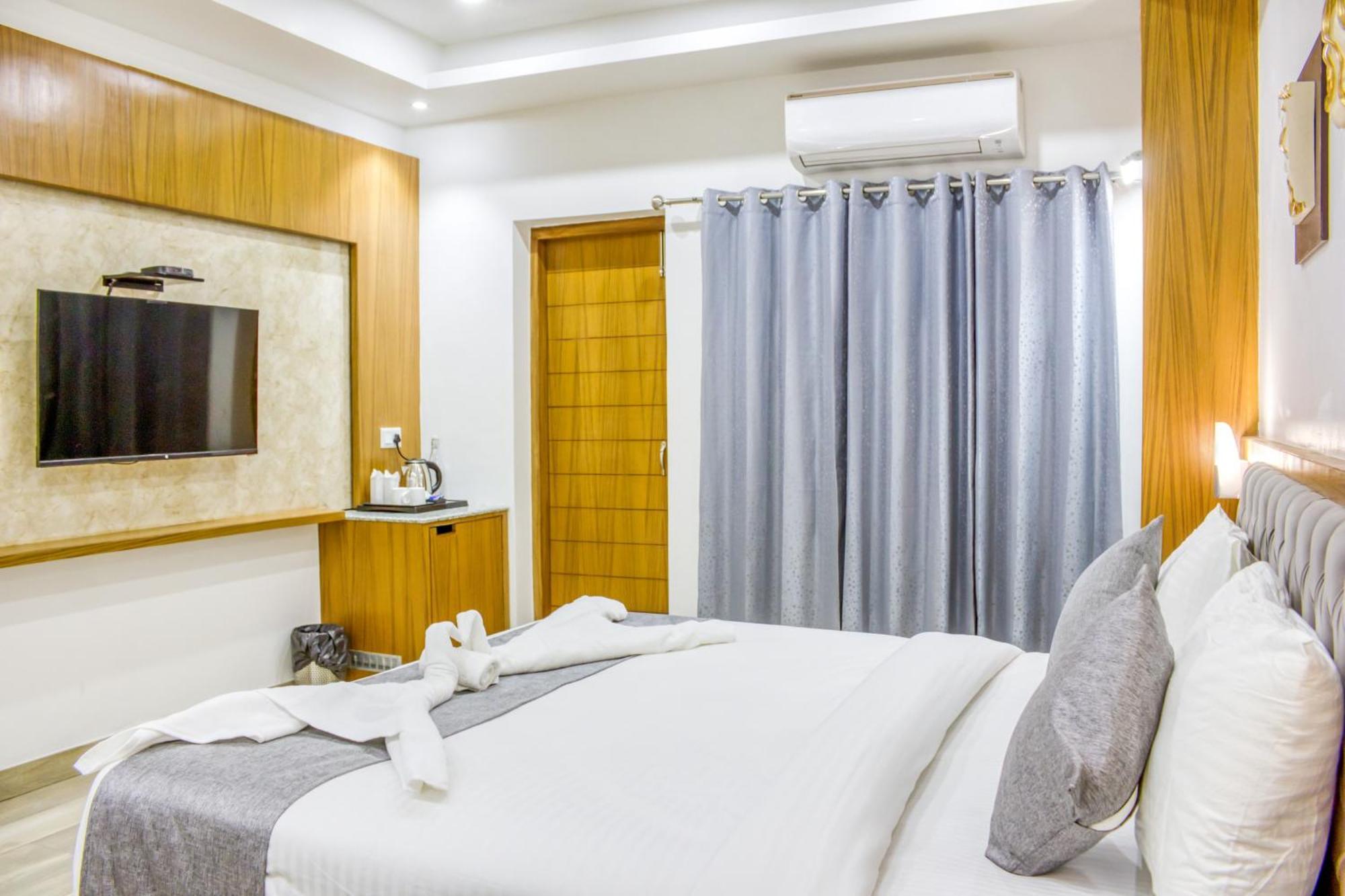 Zip By Spree Hotels Grand Legacy Prime Dehradun Exterior photo