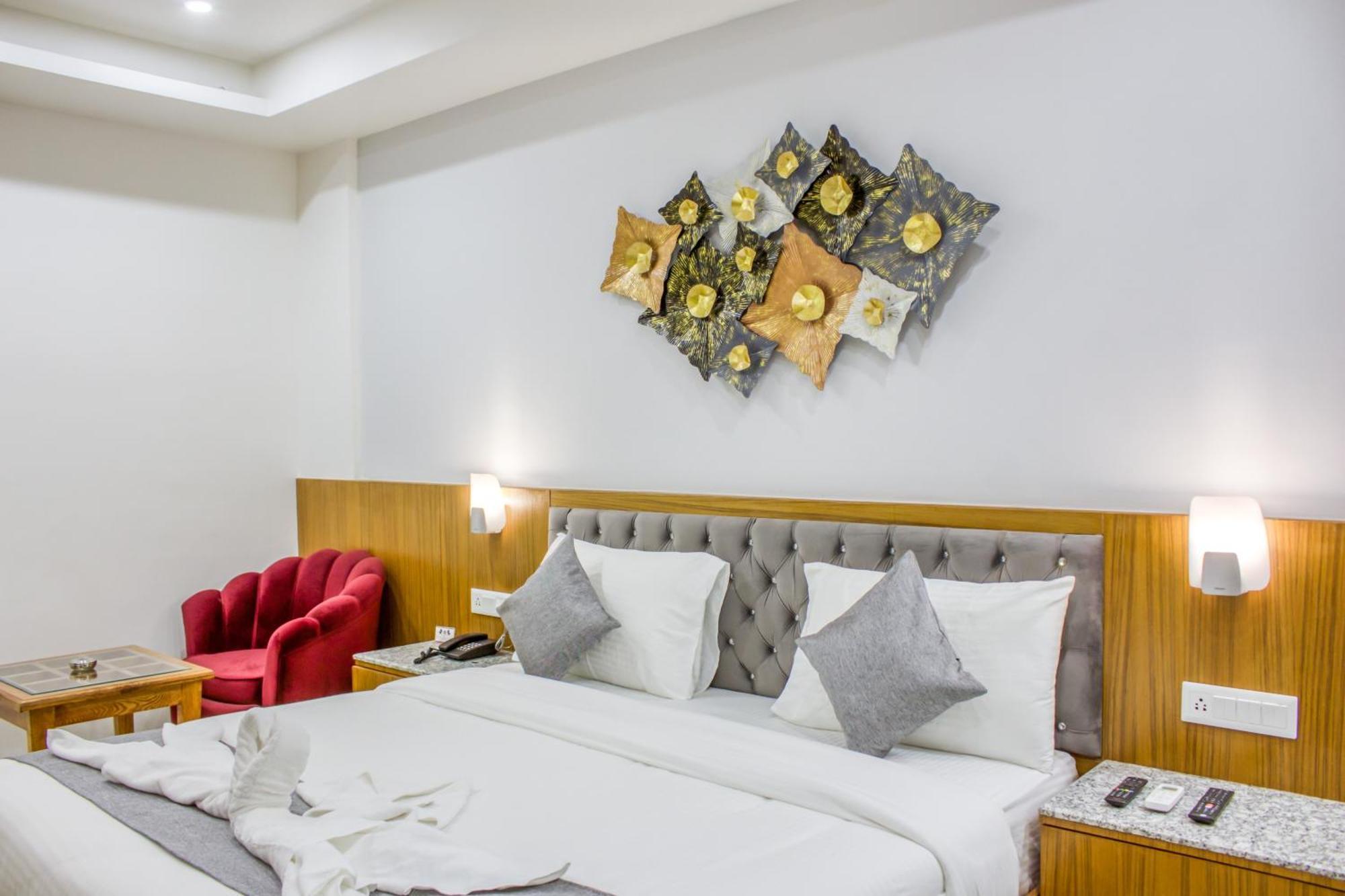 Zip By Spree Hotels Grand Legacy Prime Dehradun Exterior photo